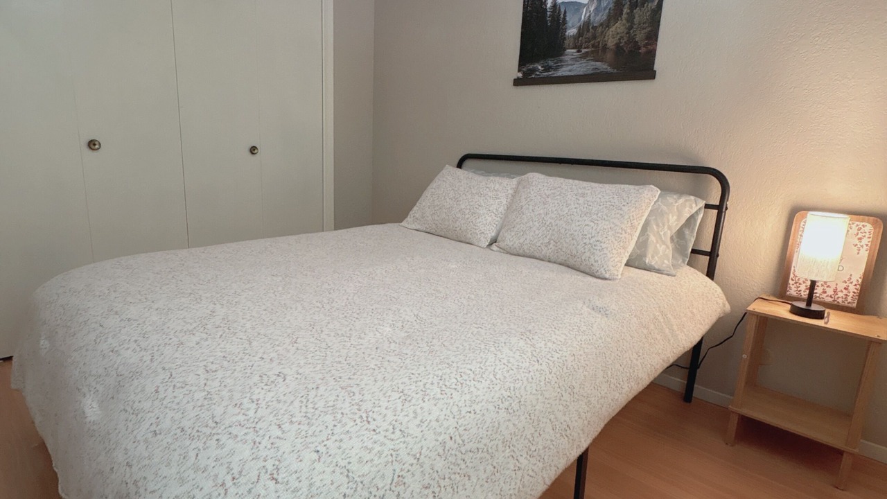 Photo of Bedroom in Springville
