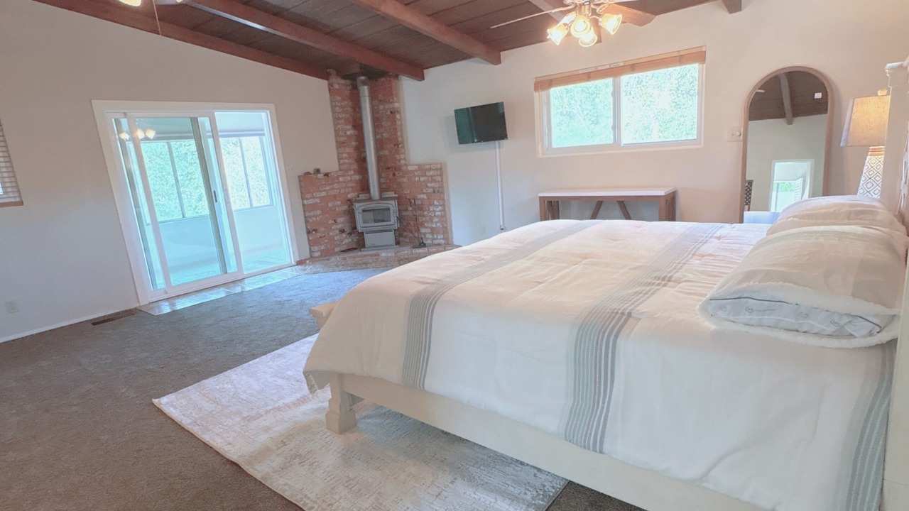 Photo of Bedroom in Springville