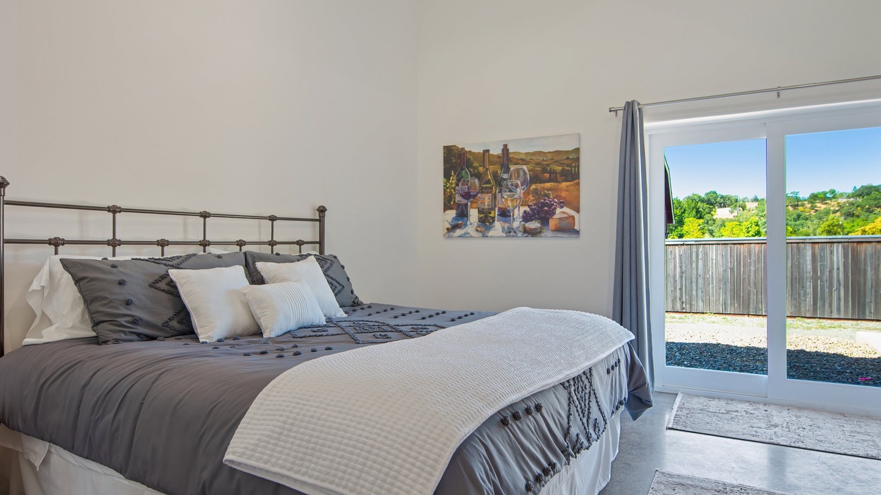 Photo of Bedroom in Kenwood