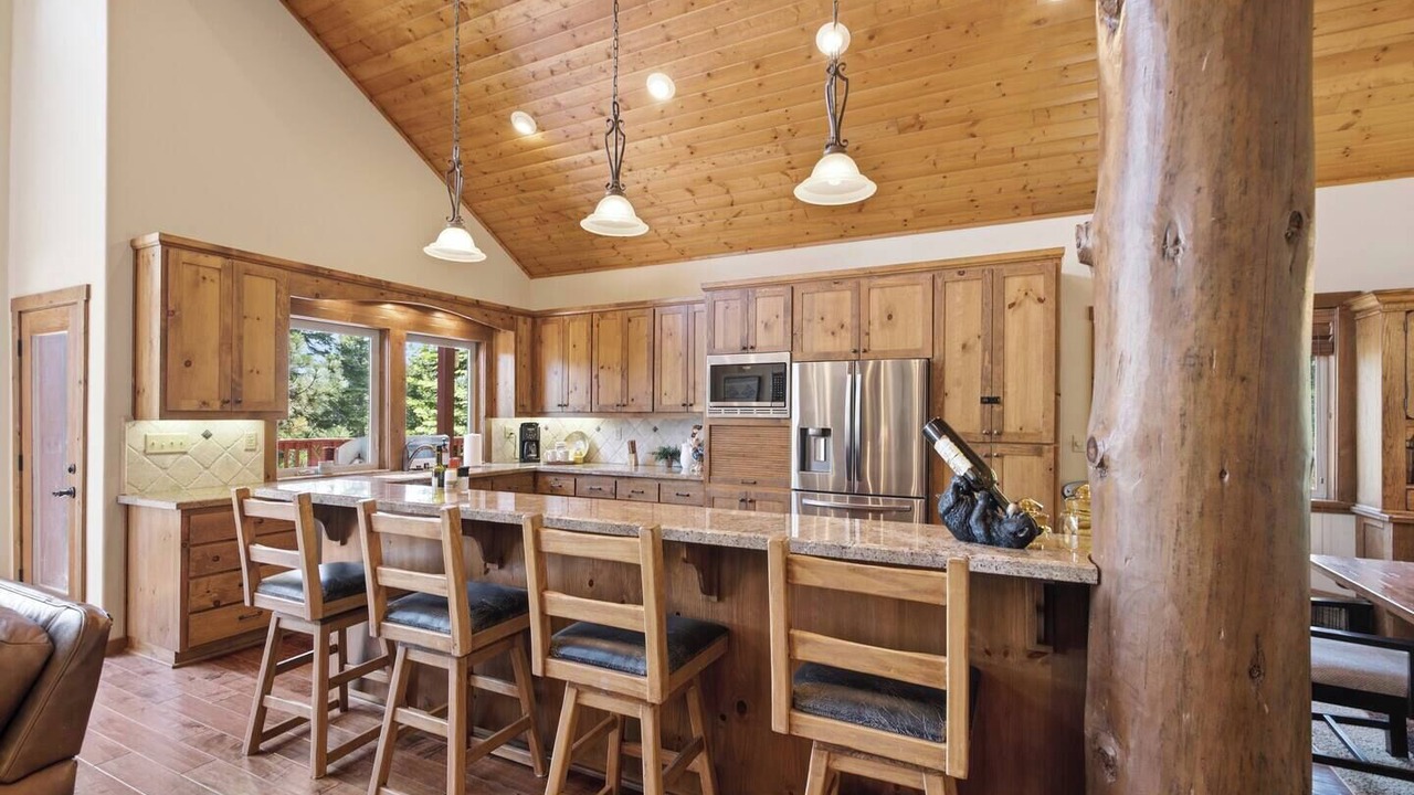 Photo of Kitchen in Shaver Lake