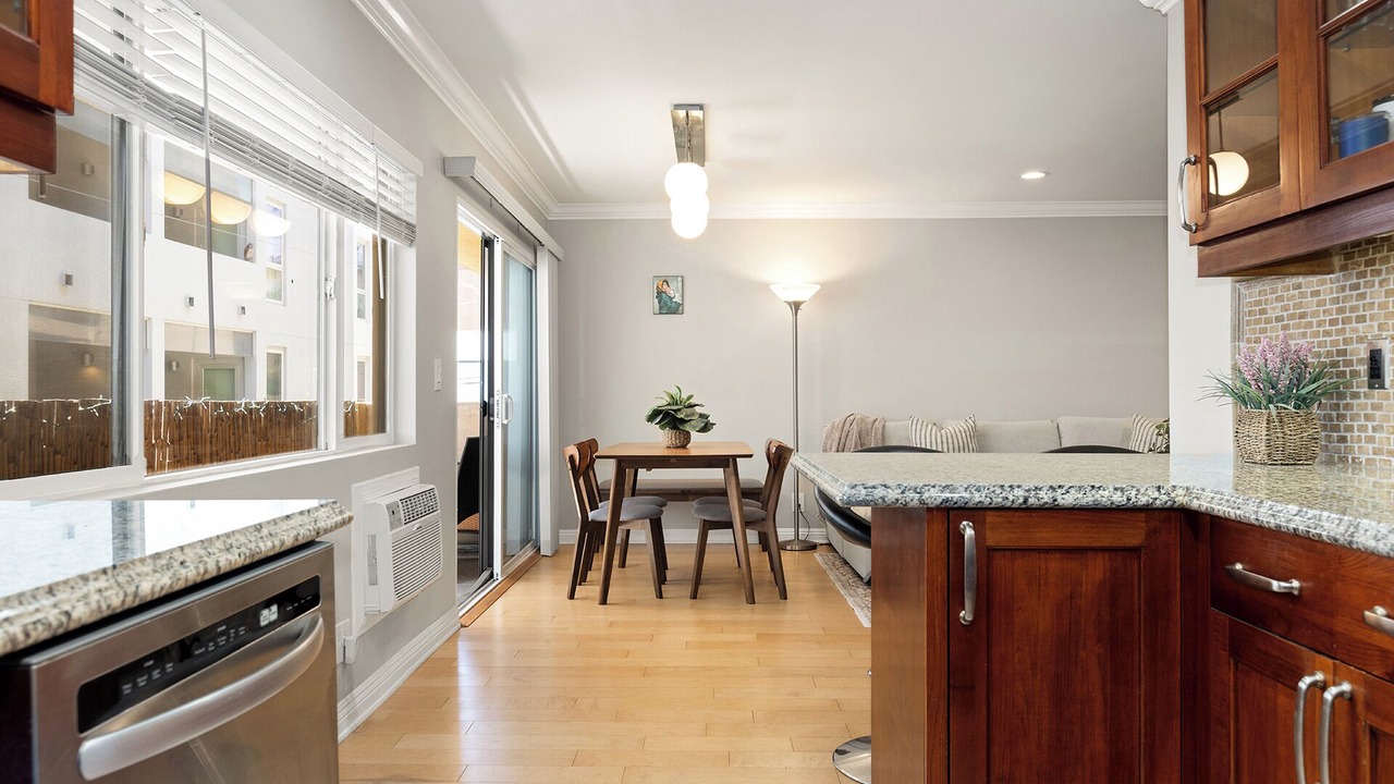 Photo of Others in Sawtelle