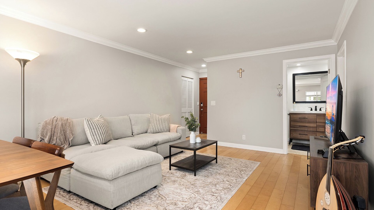 Photo of Livingroom in Sawtelle