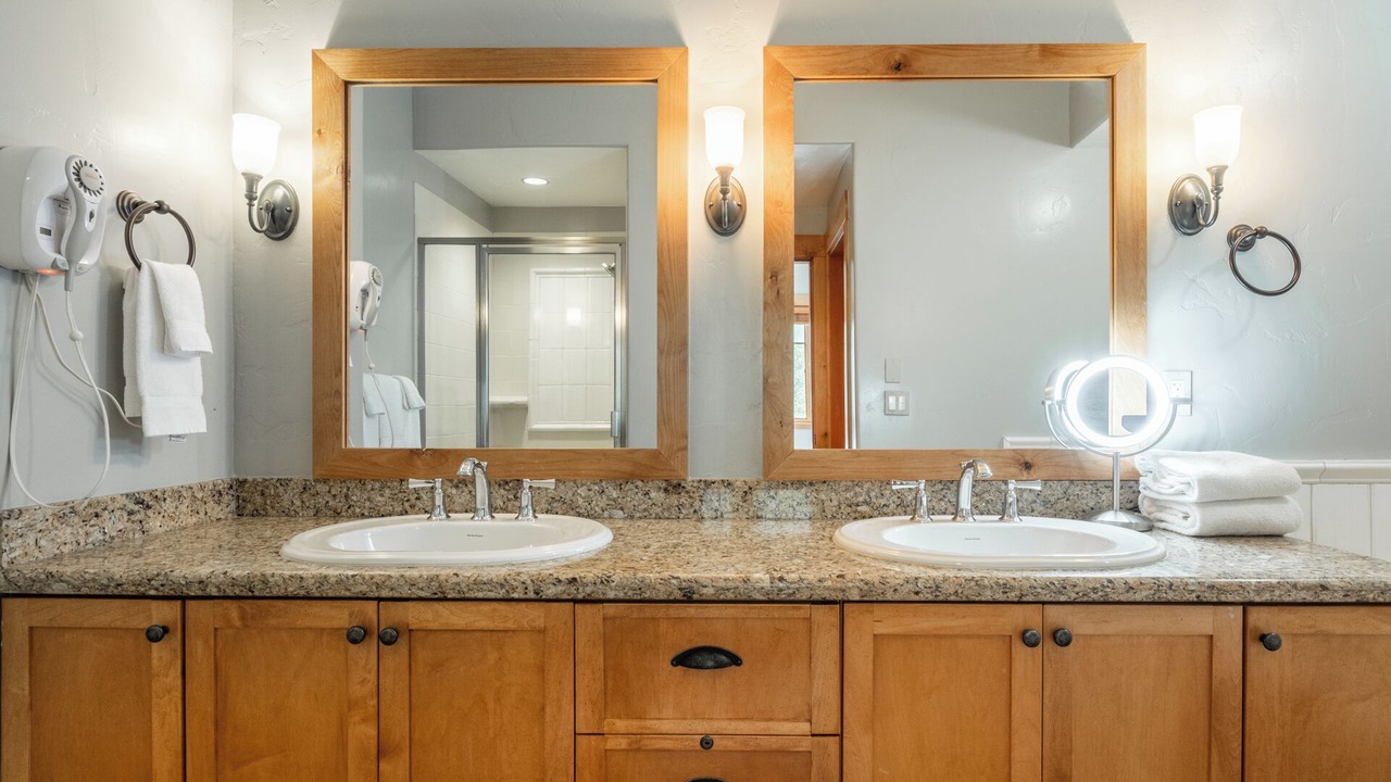 Photo of Bathroom in Woodwinds