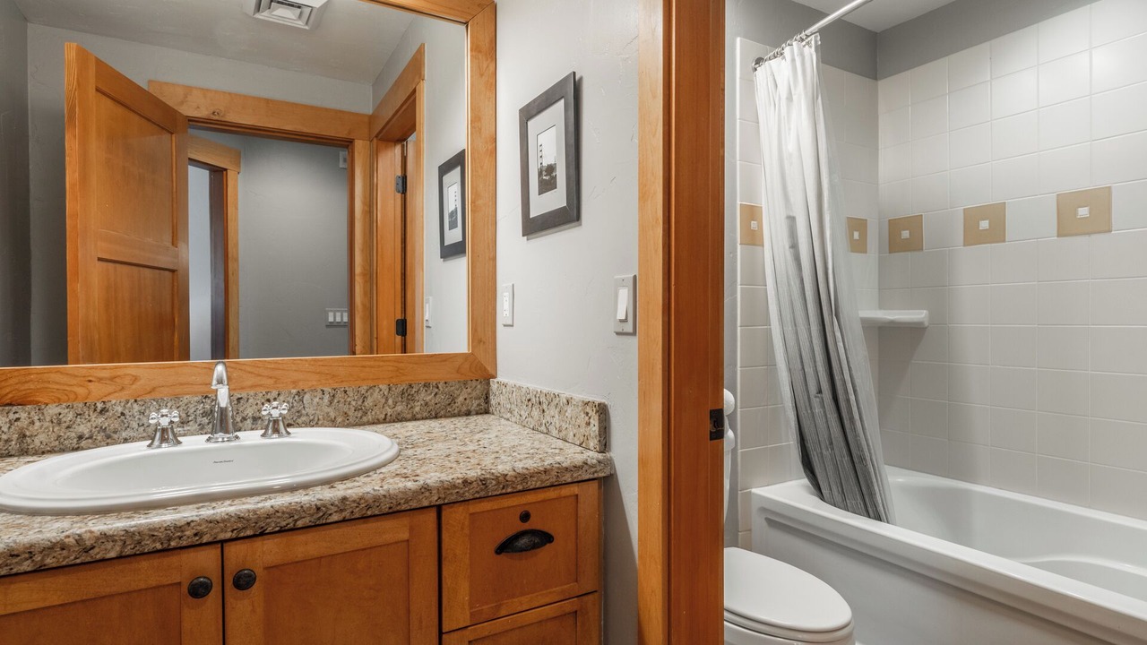 Photo of Bathroom in Woodwinds