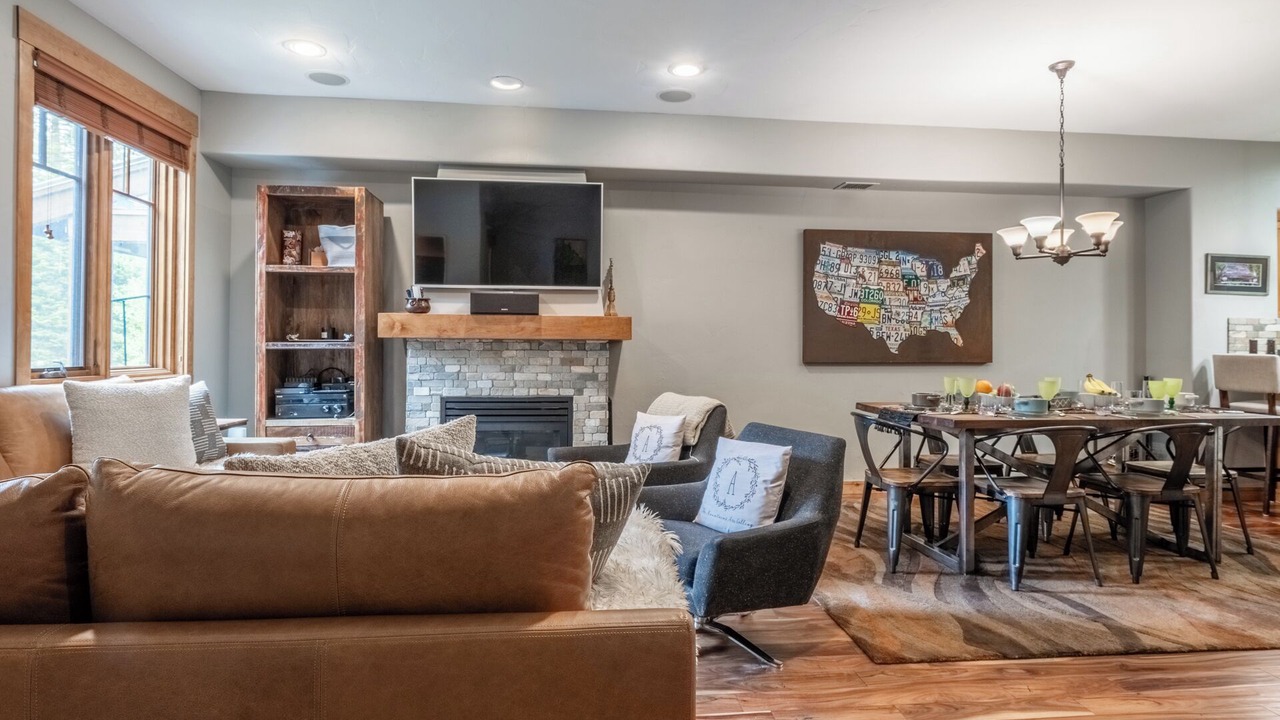 Photo of Livingroom in Woodwinds