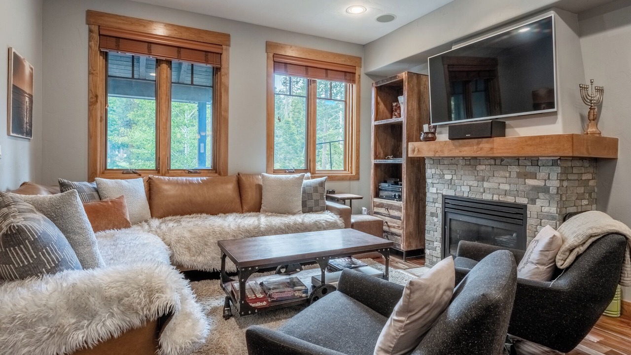 Photo of Livingroom in Woodwinds
