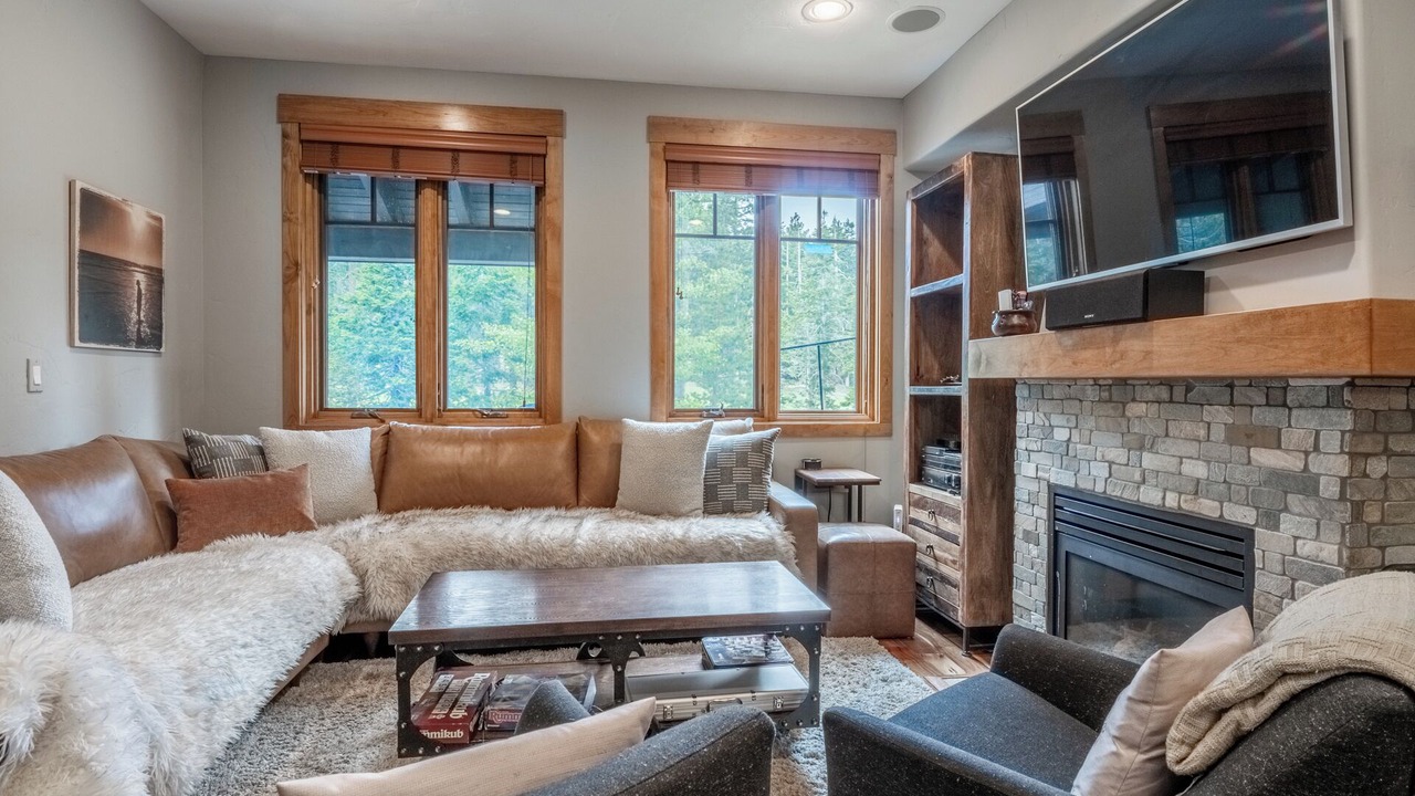Photo of Livingroom in Woodwinds