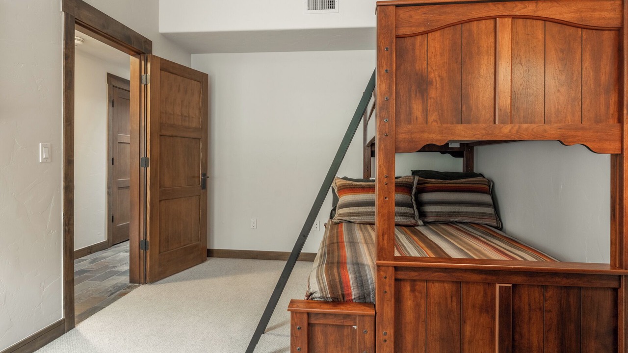 Photo of Bedroom in Woodwinds