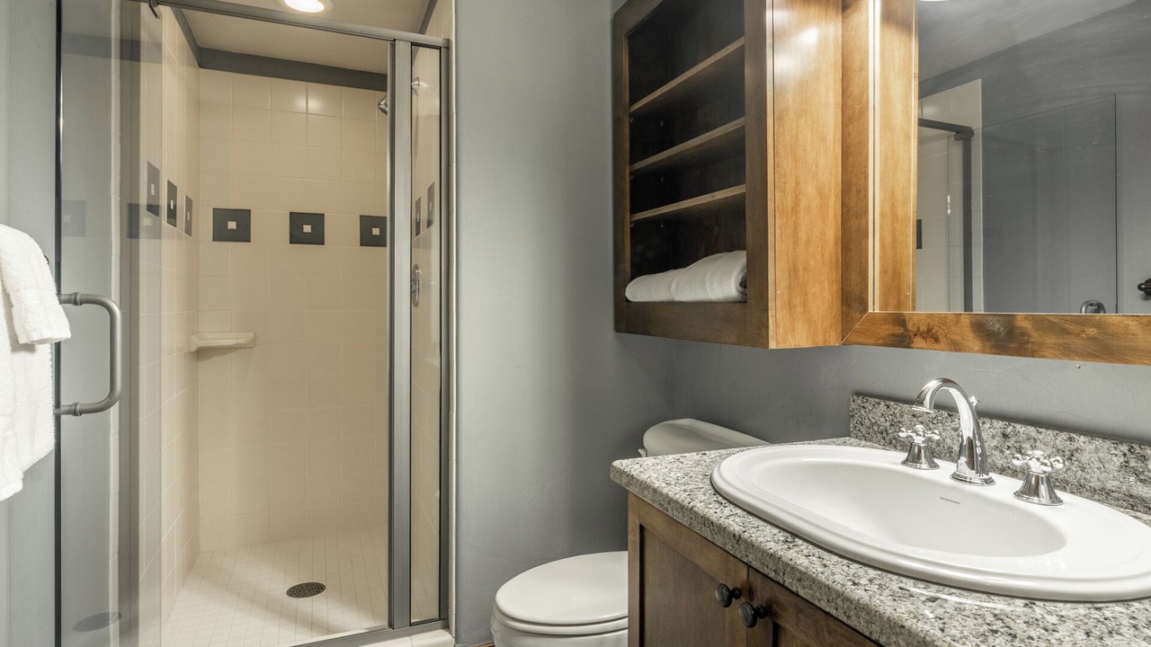 Photo of Bathroom in Woodwinds