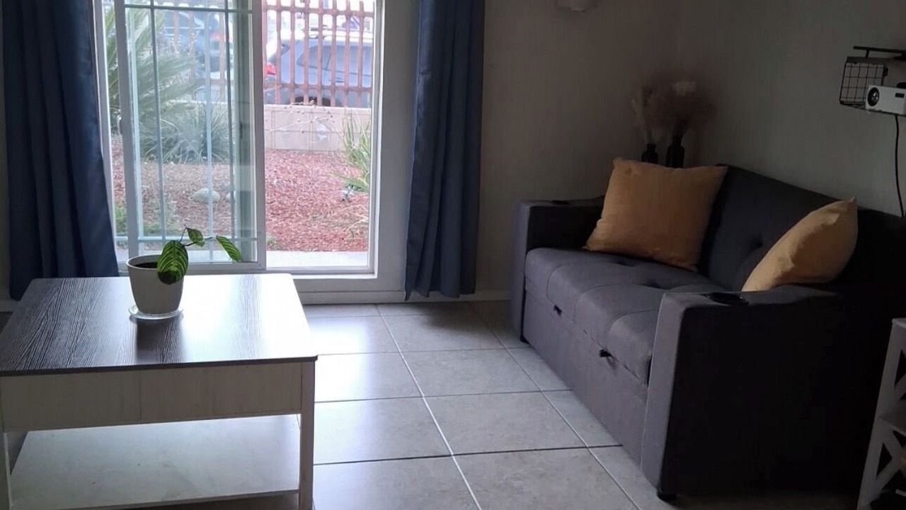 Photo of Livingroom in Palmdale