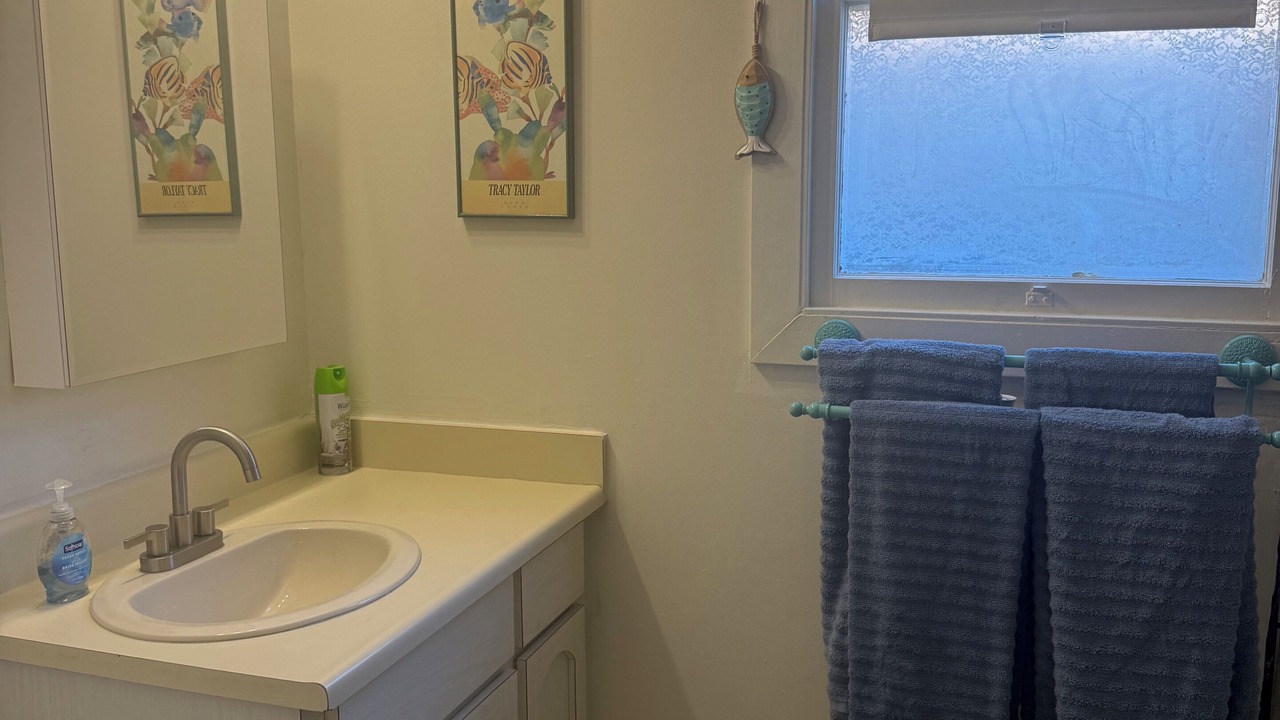Photo of Bathroom in Clearlake Park