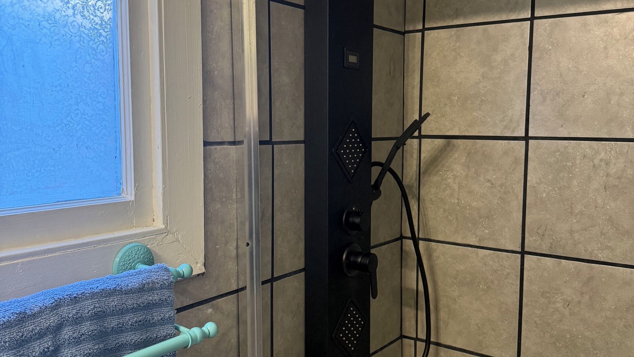 Photo of Bathroom in Clearlake Park