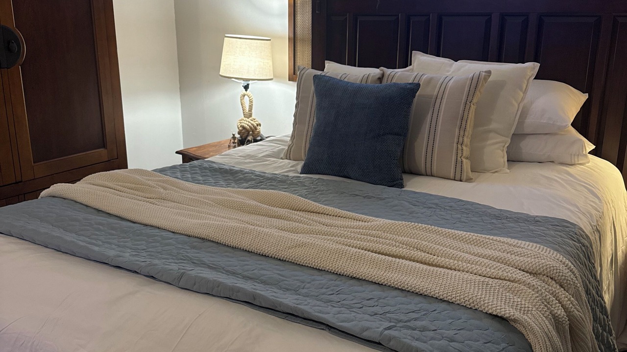 Photo of Bedroom in Clearlake Park