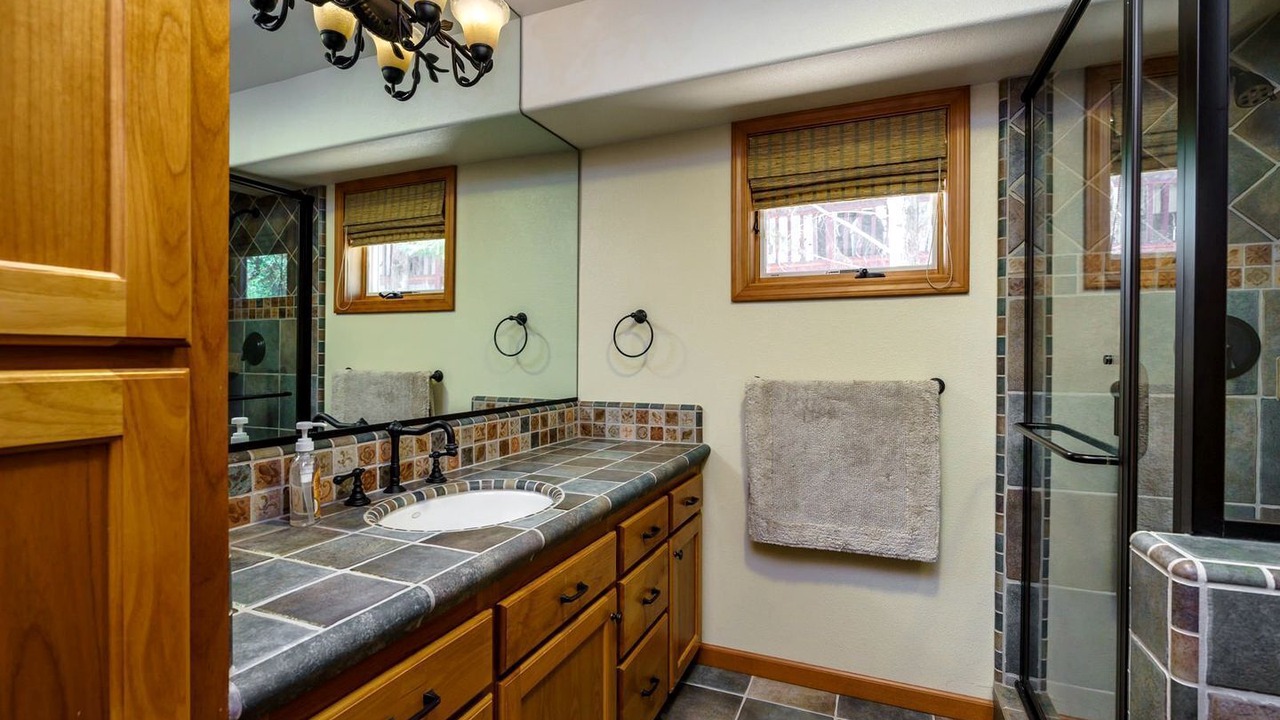 Photo of Bathroom in Groveland