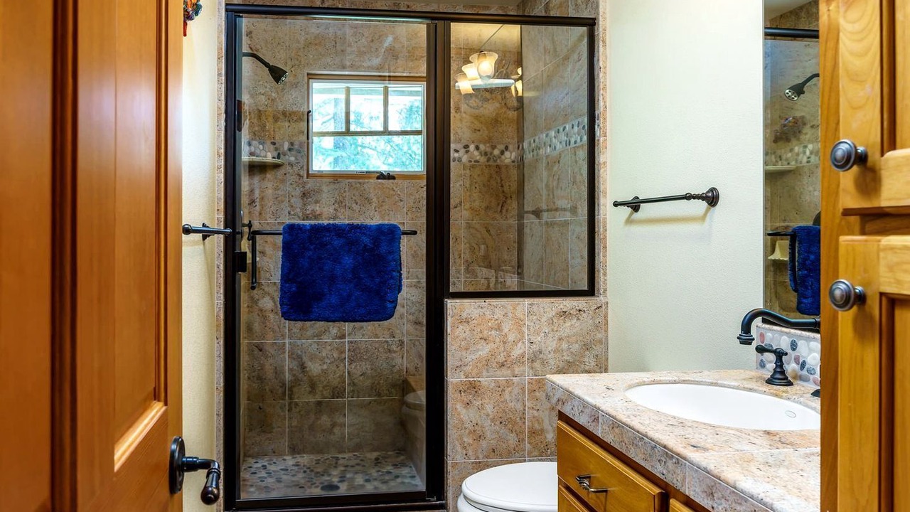 Photo of Bathroom in Groveland