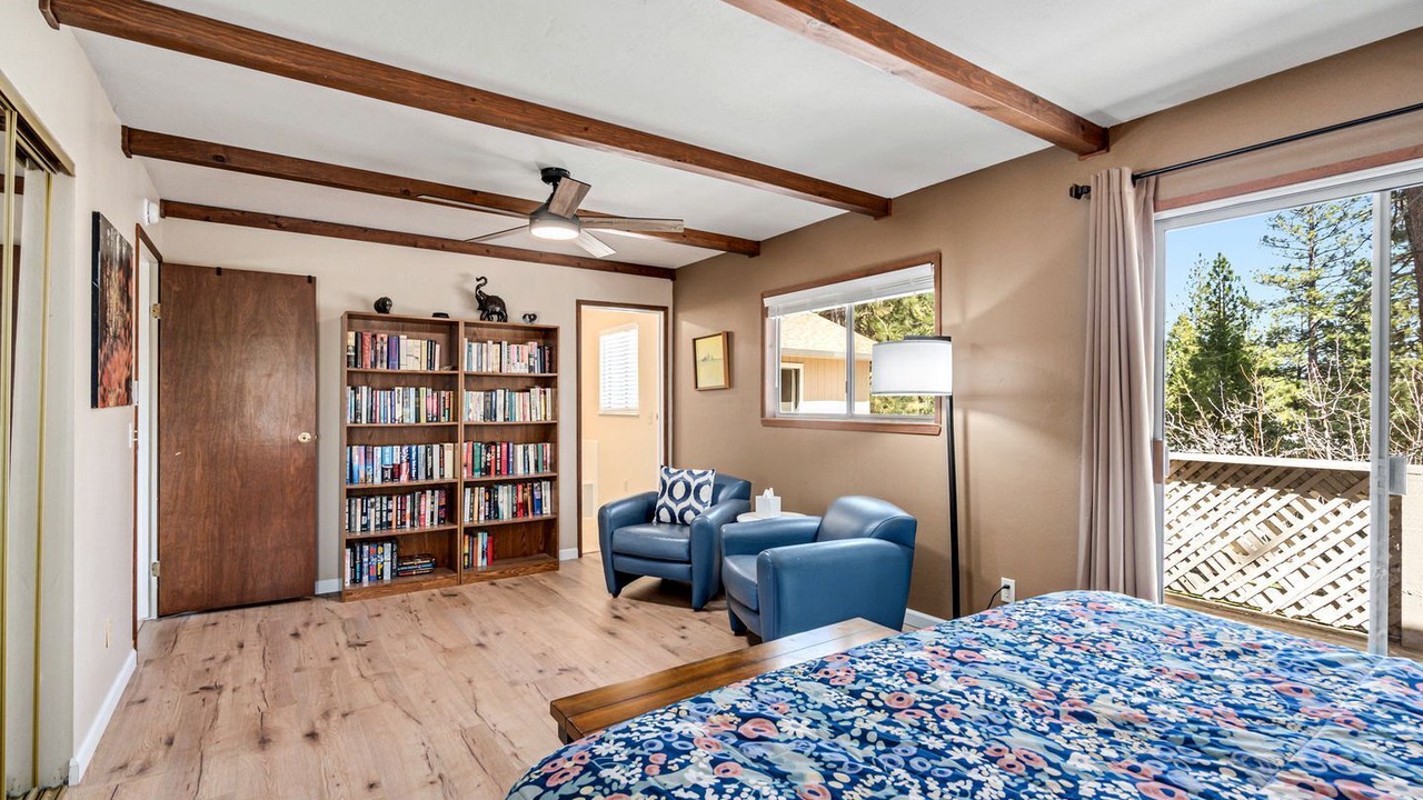 Photo of Bedroom in Groveland