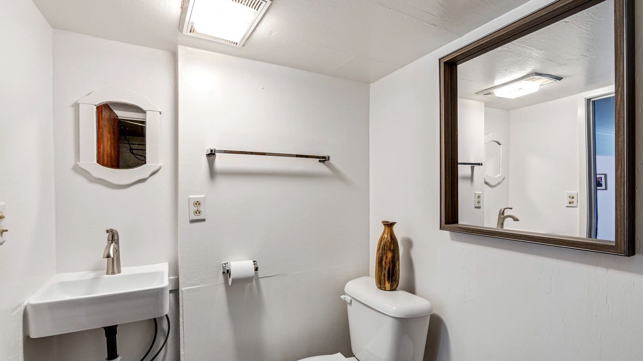 Photo of Bathroom in Groveland