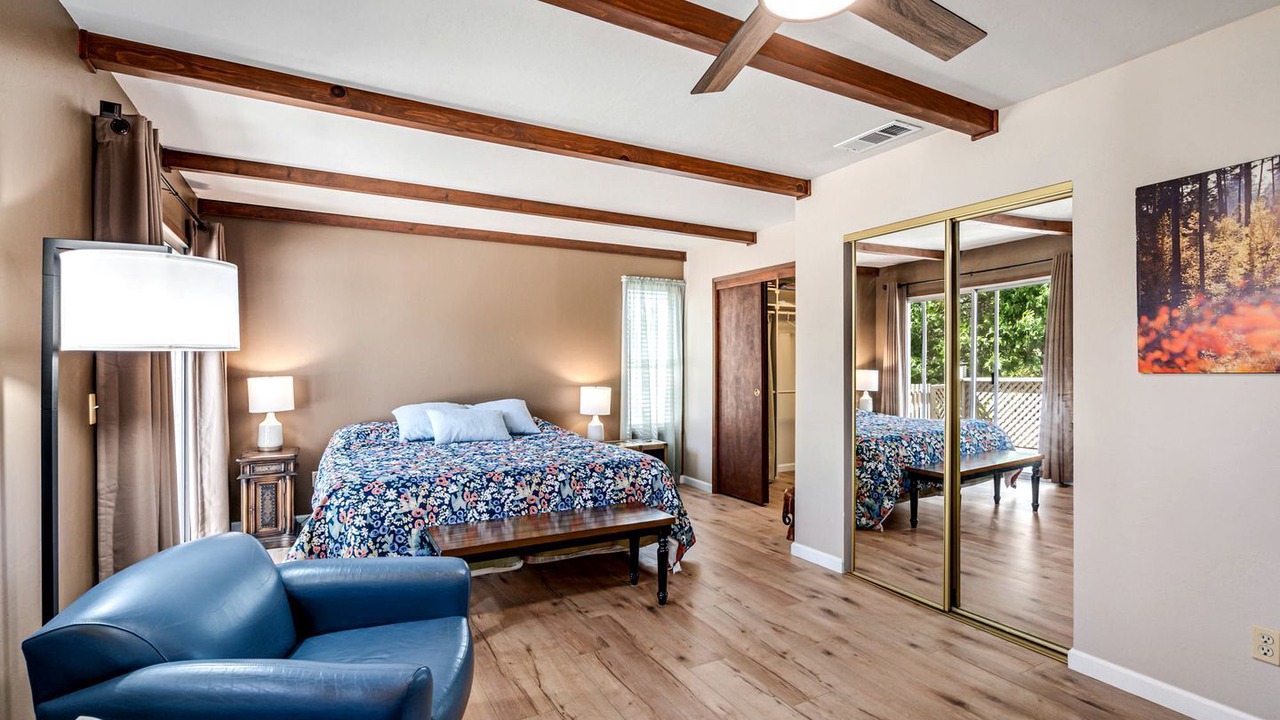 Photo of Bedroom in Groveland