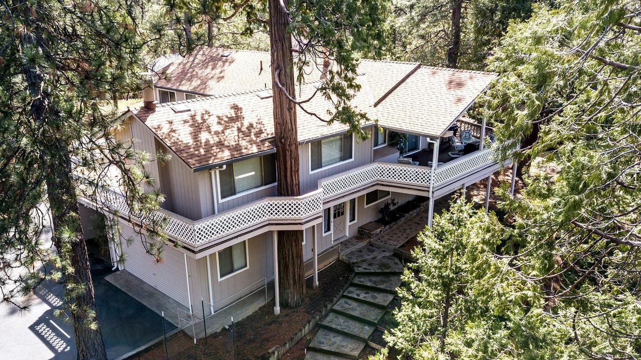 Photo of Outdoor in Groveland