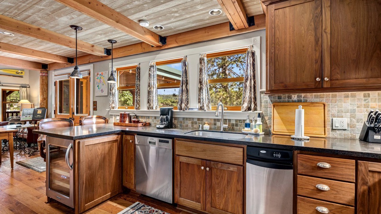 Photo of Kitchen in Groveland