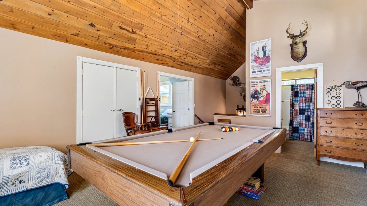 Photo of Bedroom in Groveland