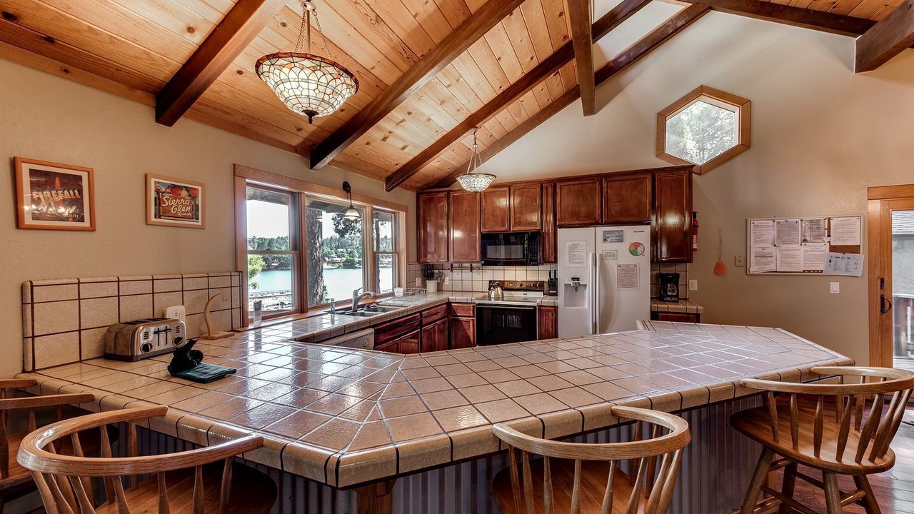 Photo of Kitchen in Groveland