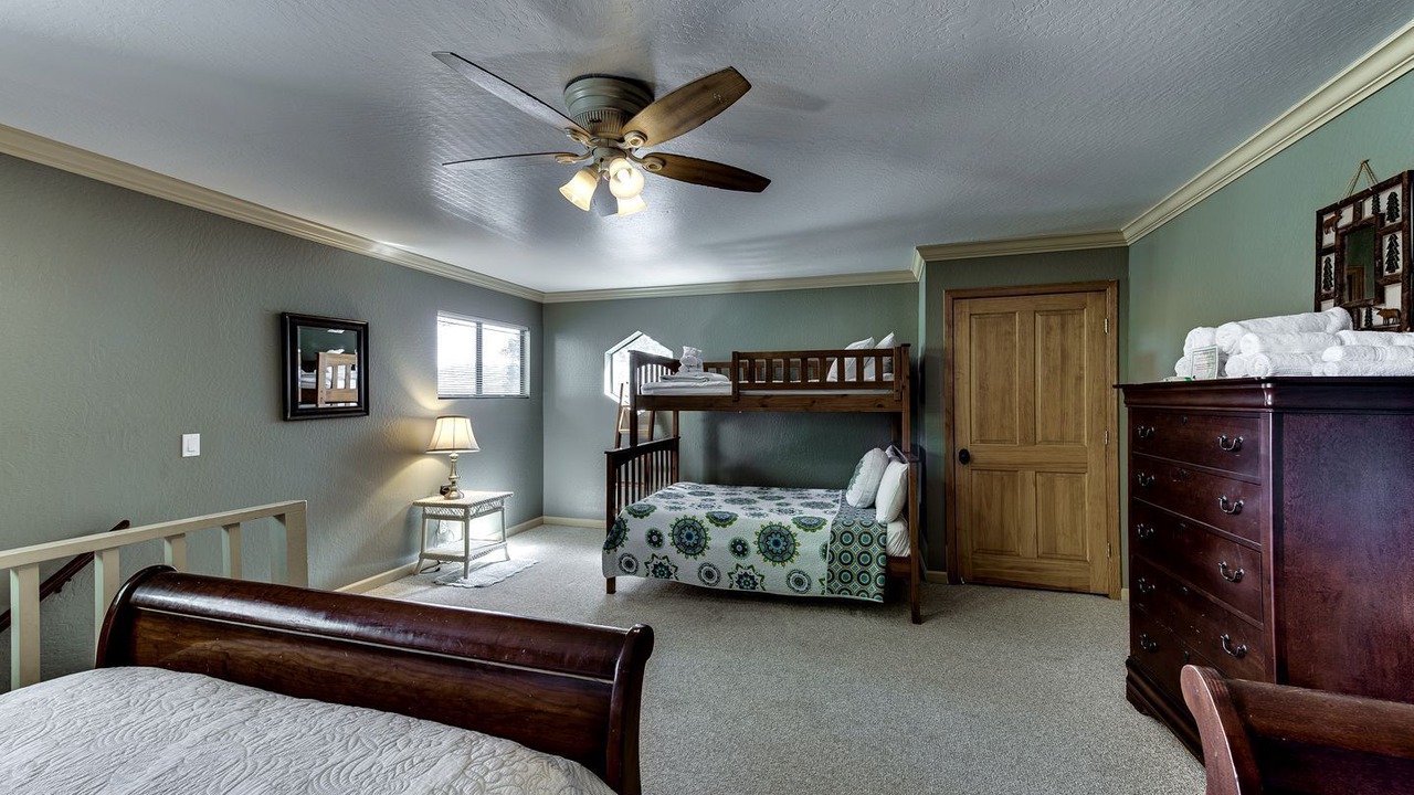 Photo of Bedroom in Groveland