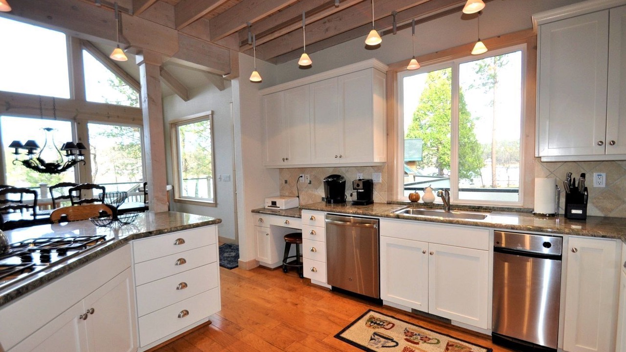 Photo of Kitchen in Groveland