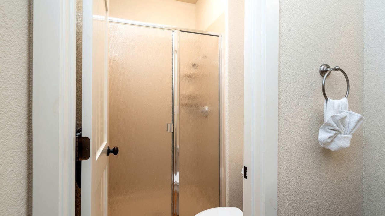 Photo of Bathroom in Groveland