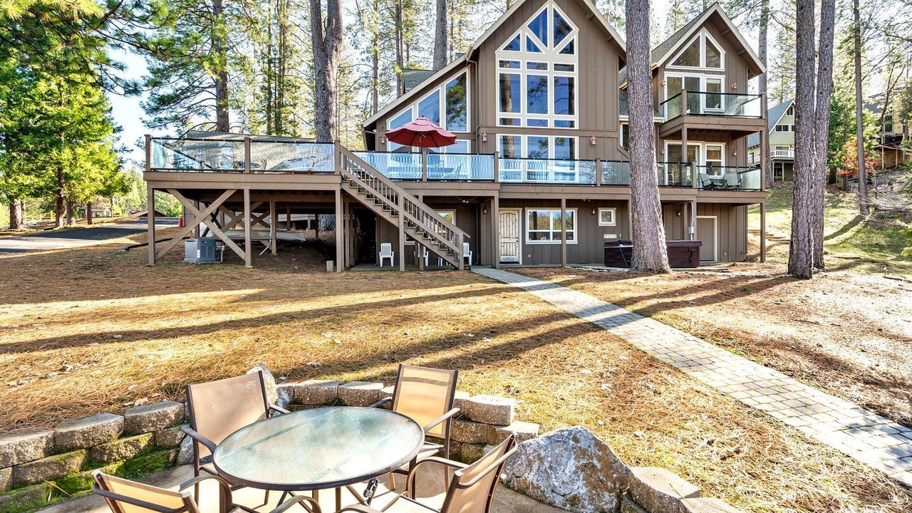 Photo of Outdoor in Groveland