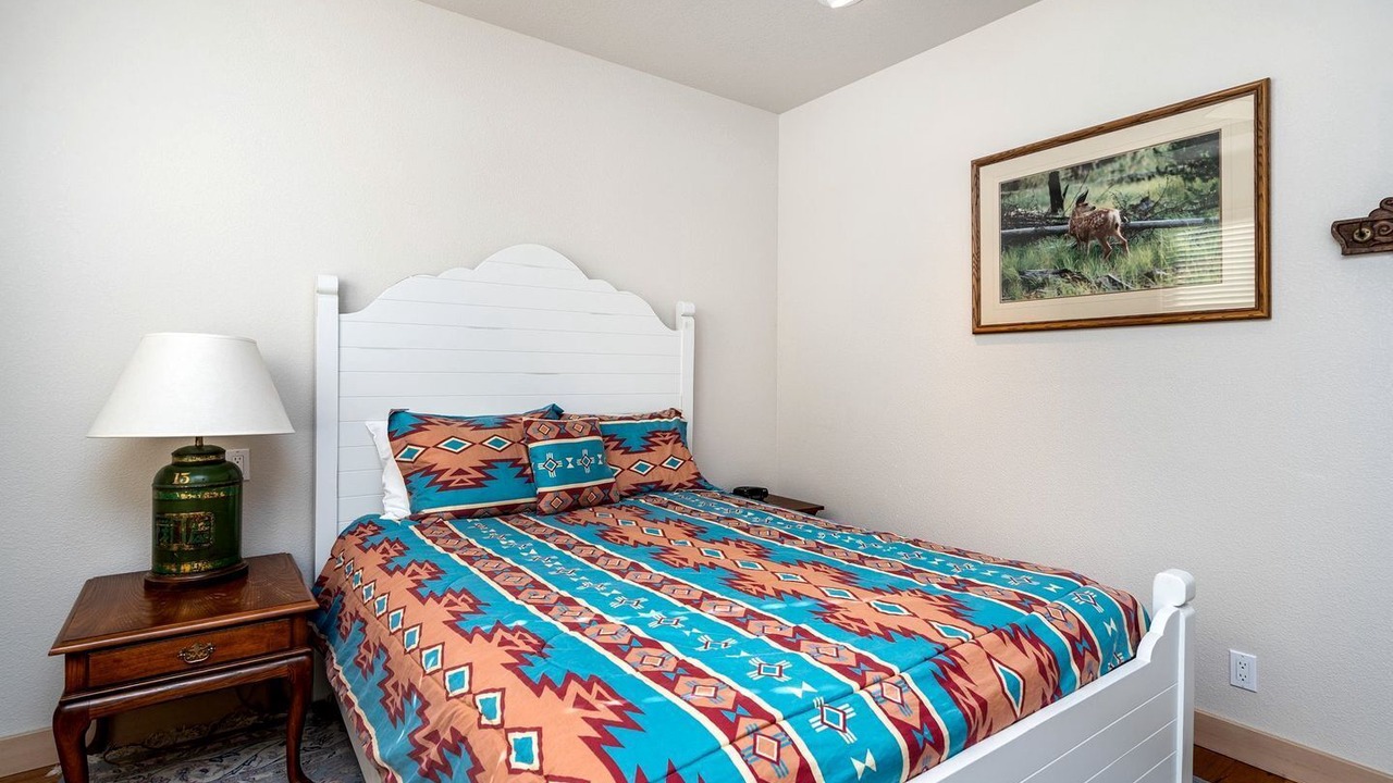 Photo of Bedroom in Groveland