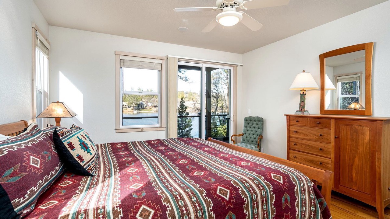 Photo of Bedroom in Groveland