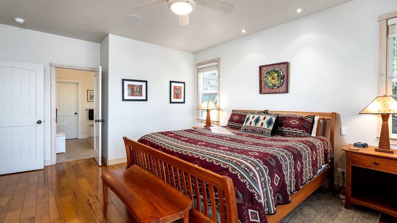 Photo of Bedroom in Groveland