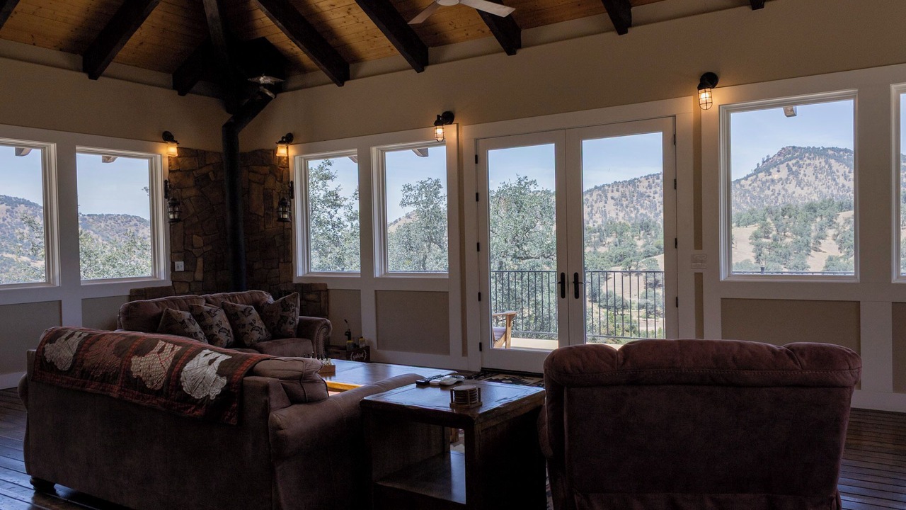 Photo of Livingroom in California Hot Springs