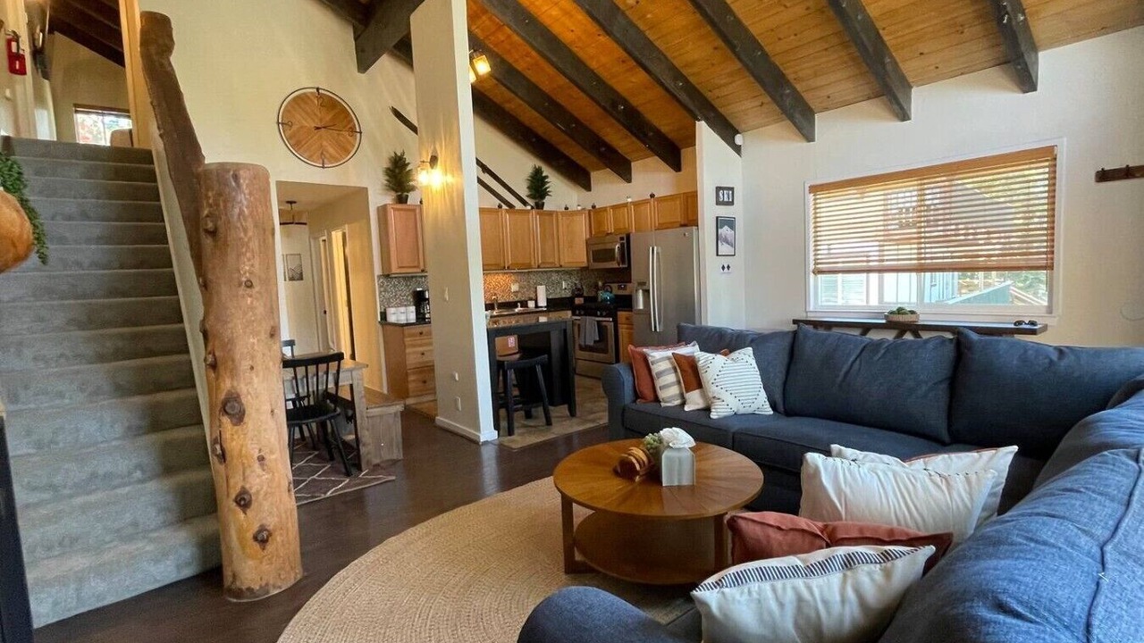 Photo of Livingroom in Tahoe Village