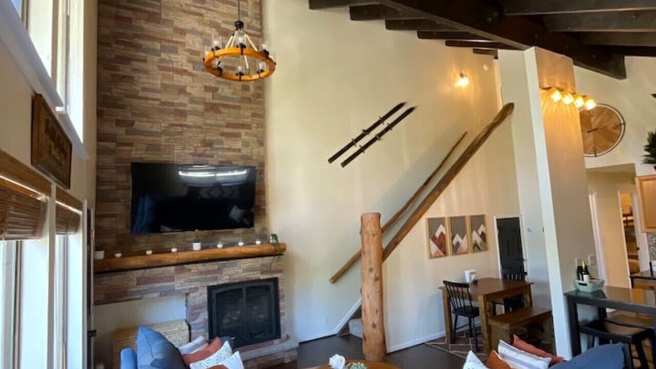 Photo of Livingroom in Tahoe Village