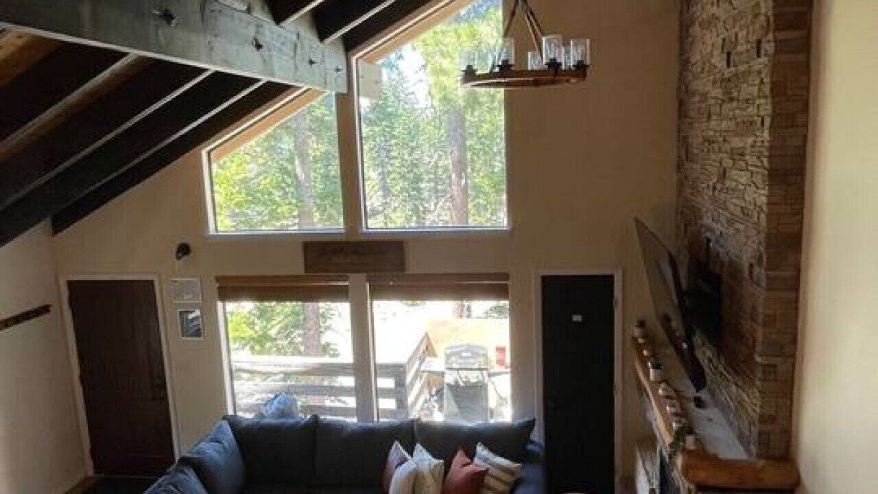 Photo of Livingroom in Tahoe Village