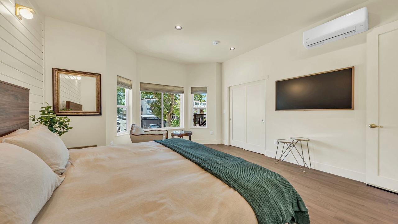 Photo of Bedroom in Central Davis