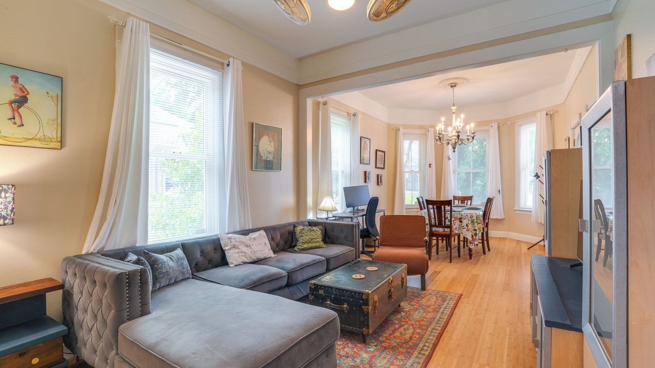 Photo of Livingroom in Tracy