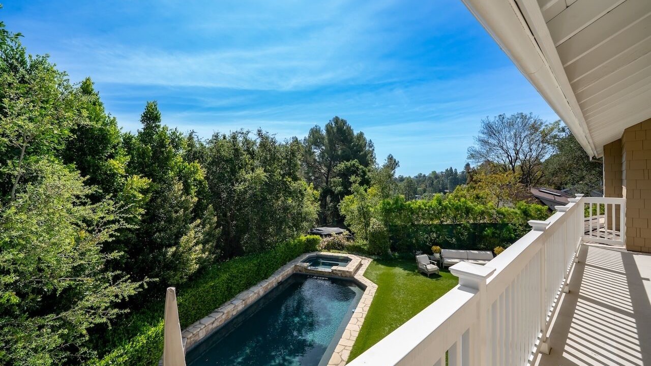 Photo of Outdoor in Brentwood
