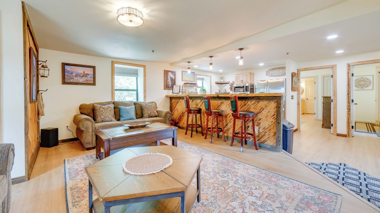 Photo of Livingroom in Virginia City