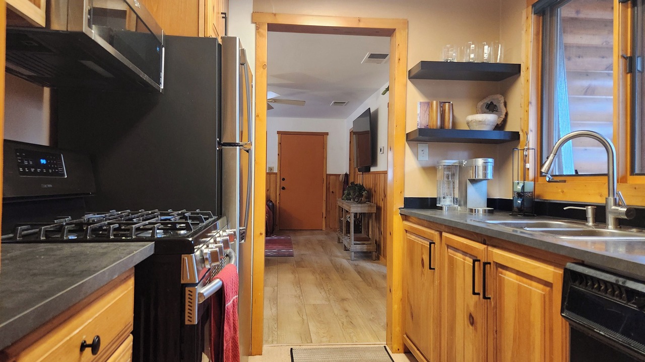 Photo of Kitchen in Big Bear City