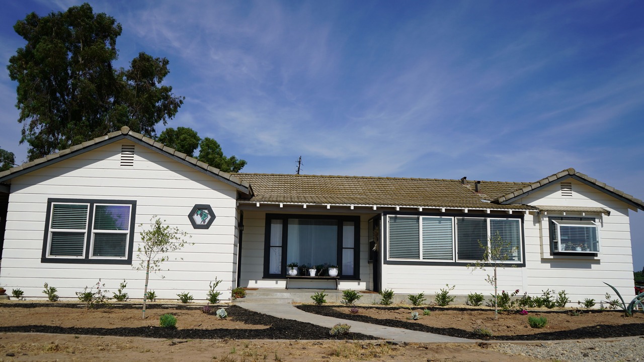 Photo of Outdoor in Raisin