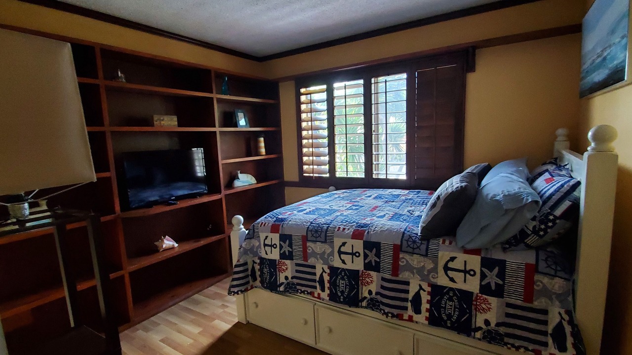 Photo of Bedroom in Huntington Beach