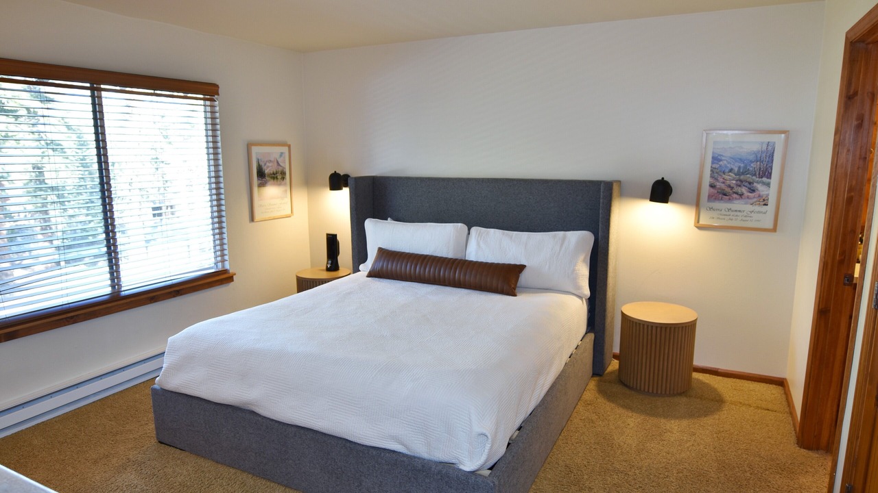 Photo of Bedroom in Mammoth Lakes