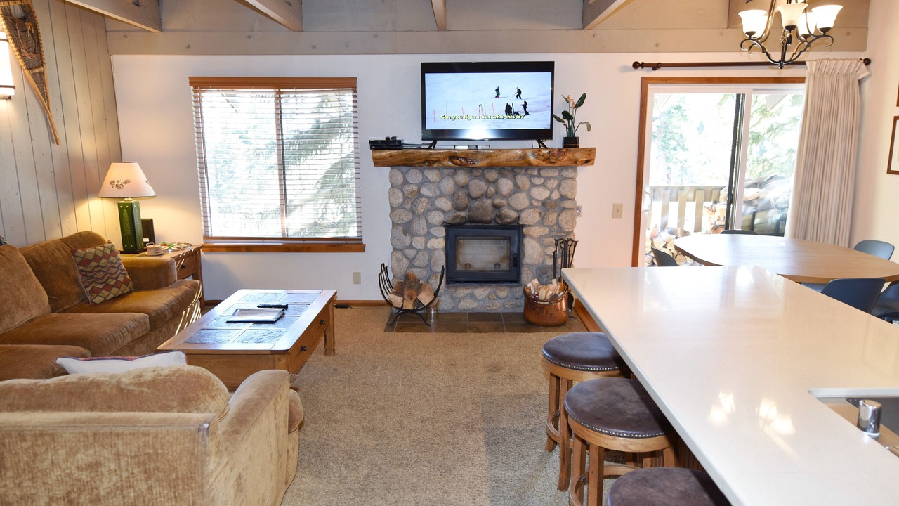 Photo of Livingroom in Mammoth Lakes