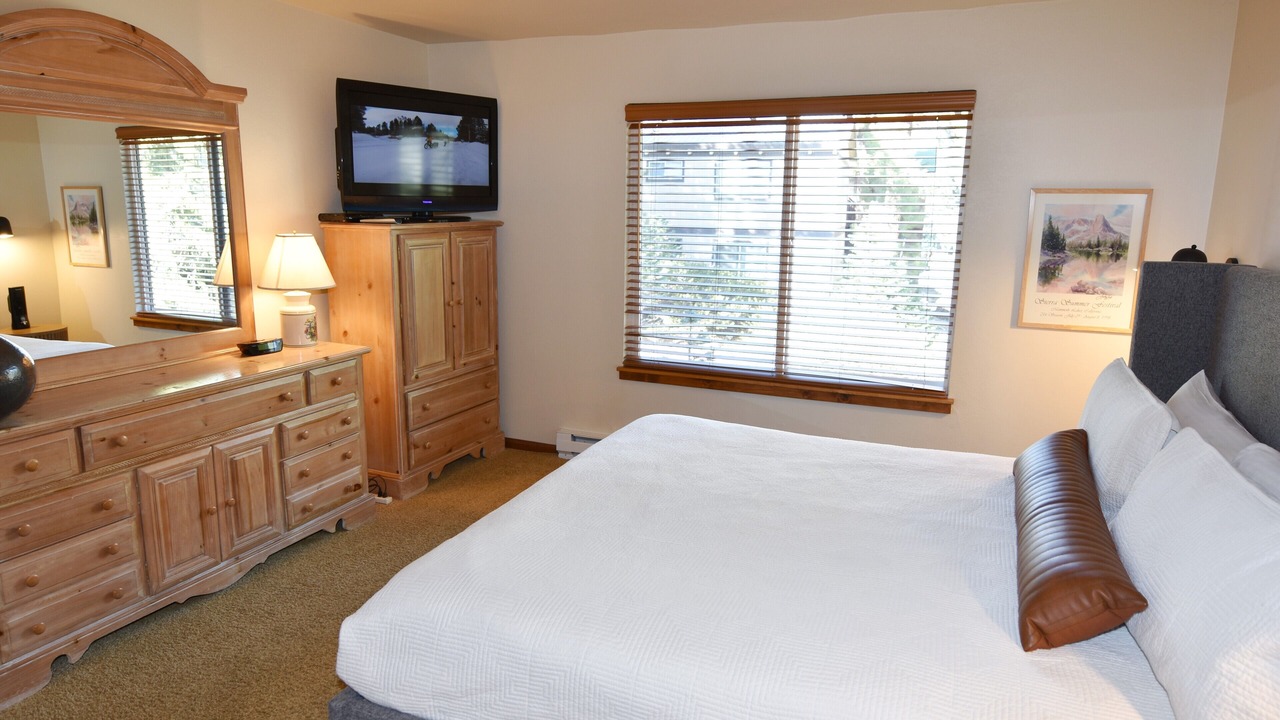 Photo of Bedroom in Mammoth Lakes