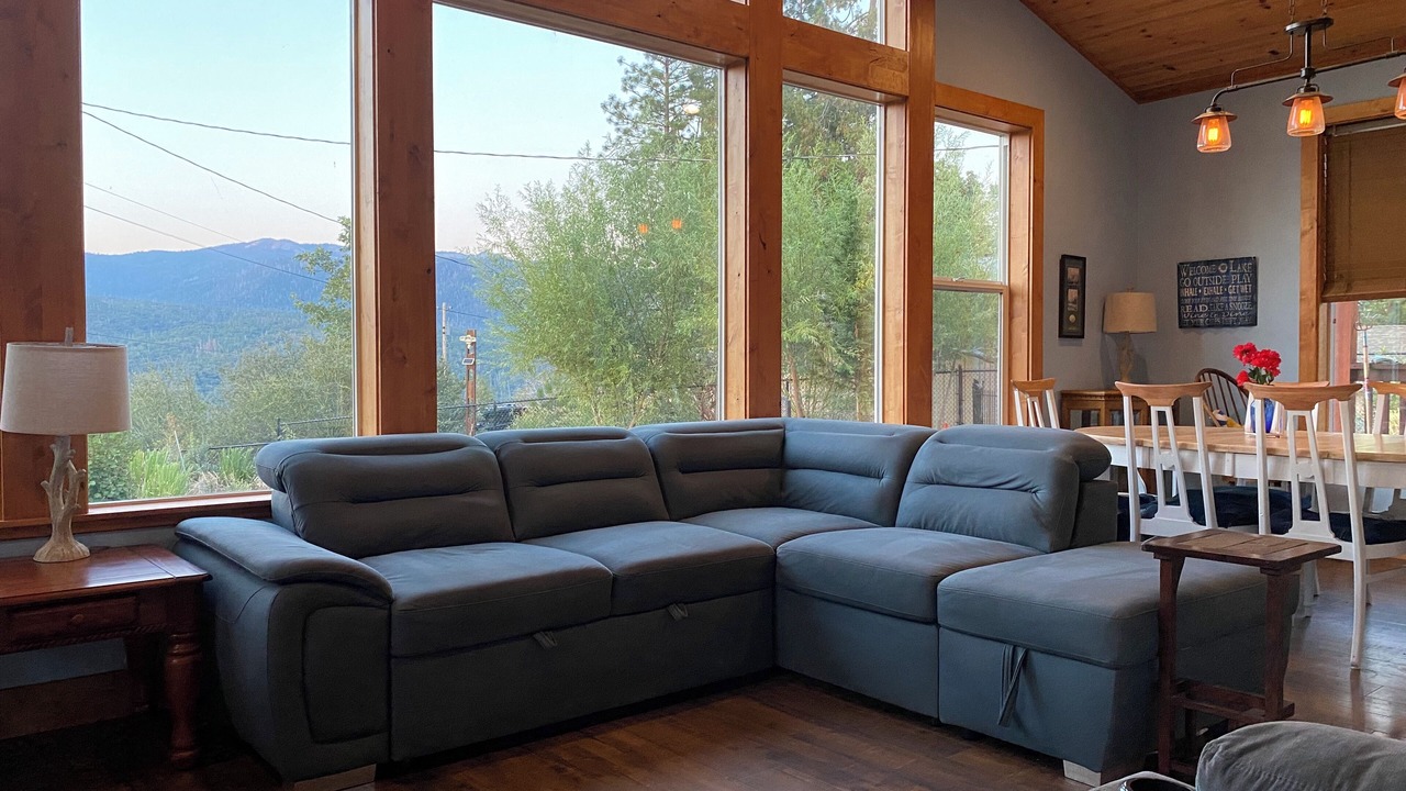 Photo of Livingroom in Oakhurst