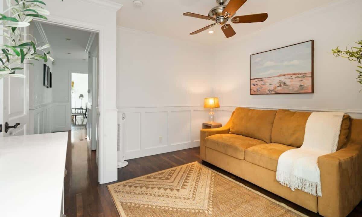 Photo of Livingroom in The Strand