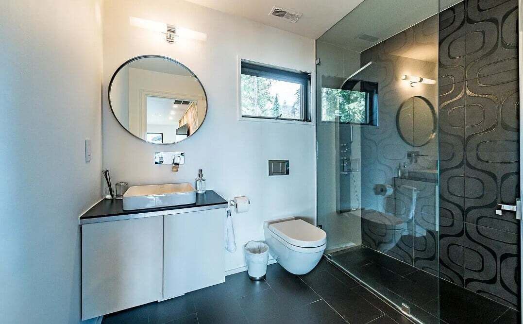 Photo of Bathroom in Tahoma